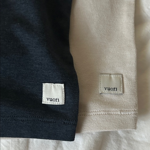 Vuori Halo Essential Tank Milkweed Heather & Midnight Heather Bundle of 2 - Picture 7 of 9